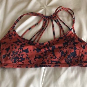 Lululemon bra size 8!